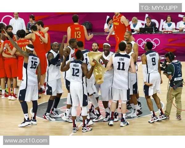 美国男篮凭借团队合作实现逆转胜，晋级奥运决赛！