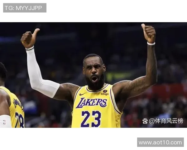 詹姆斯入选NBA最佳防守阵容，成为历史上最优秀球员之一